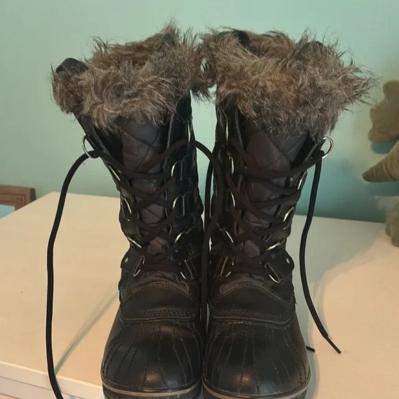 Women's SOREL  Black Fur-Lined Winter Boots - Picture 7 of 7